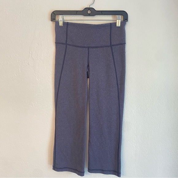 lululemon athletica Heathered Purple Cropped Leggings size 4 - Picture 1 of 6
